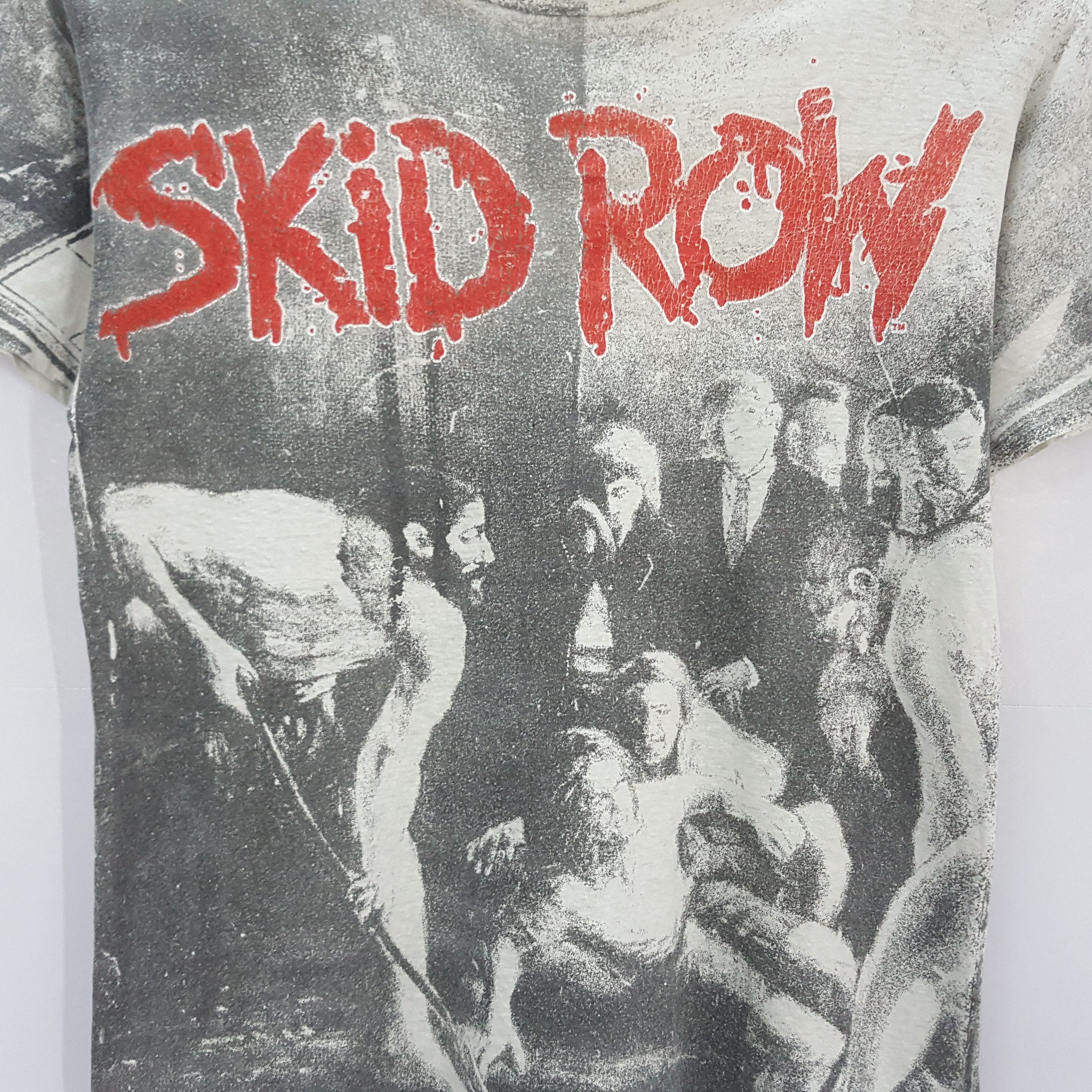 Band Tees × Vintage Vintage 90's SKID ROW US Heavy Matel Band Full Print Tees Size US M / EU 48-50 / 2 - 5 Thumbnail