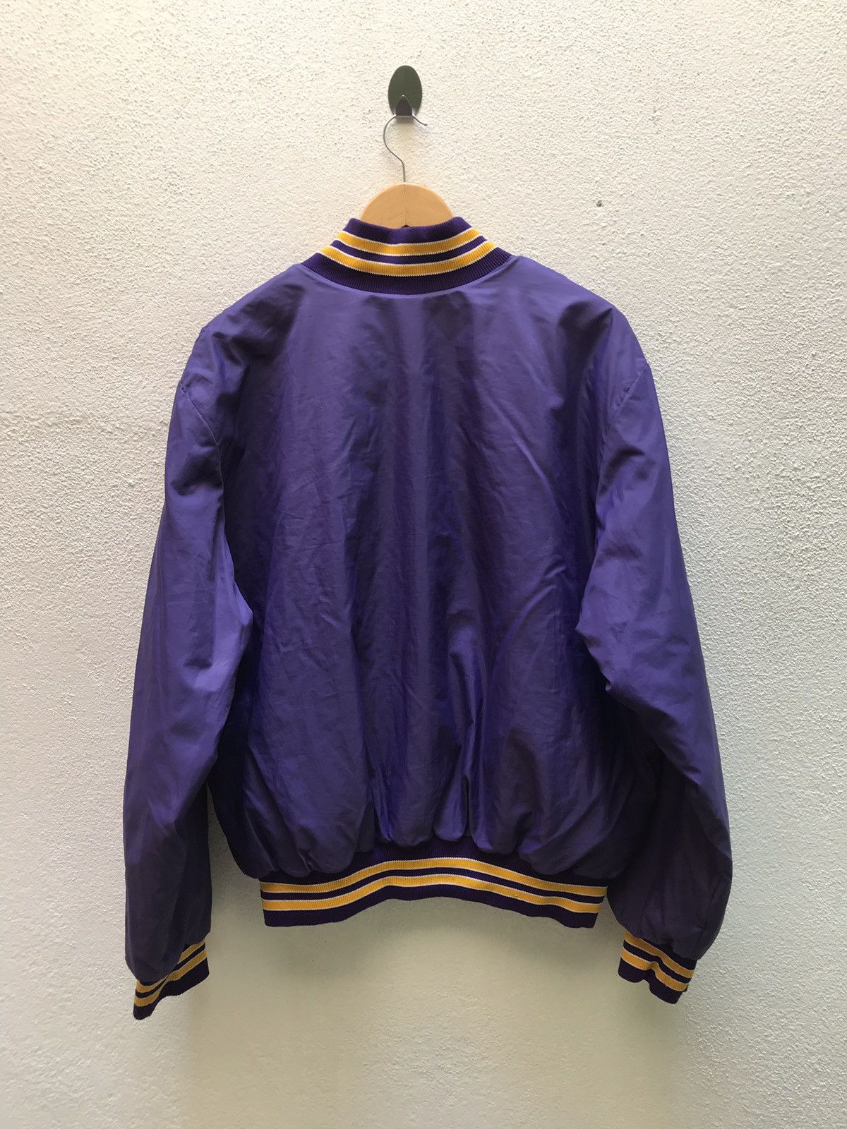 Rennoc 🔥FINAL DROP🔥 Rennoc hawkeyes bomber jacket made in usa Size US XL / EU 56 / 4 - 5 Thumbnail