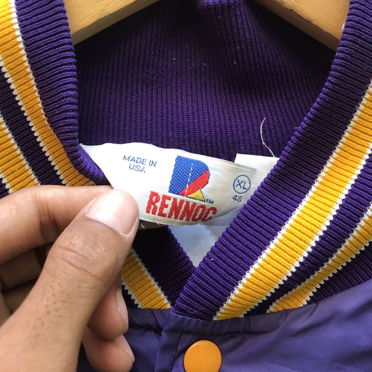Rennoc 🔥FINAL DROP🔥 Rennoc hawkeyes bomber jacket made in usa Size US XL / EU 56 / 4 - 6 Thumbnail