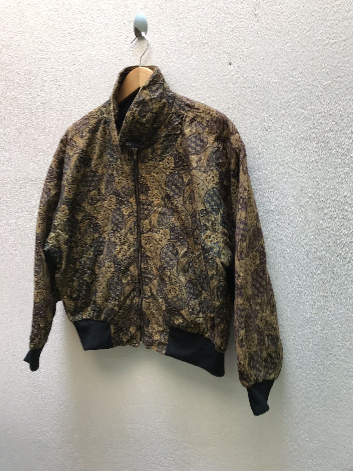 Designer Rare Vintage Velvet Paisley Patern Designer Made In Japan Size US M / EU 48-50 / 2 - 3 Thumbnail