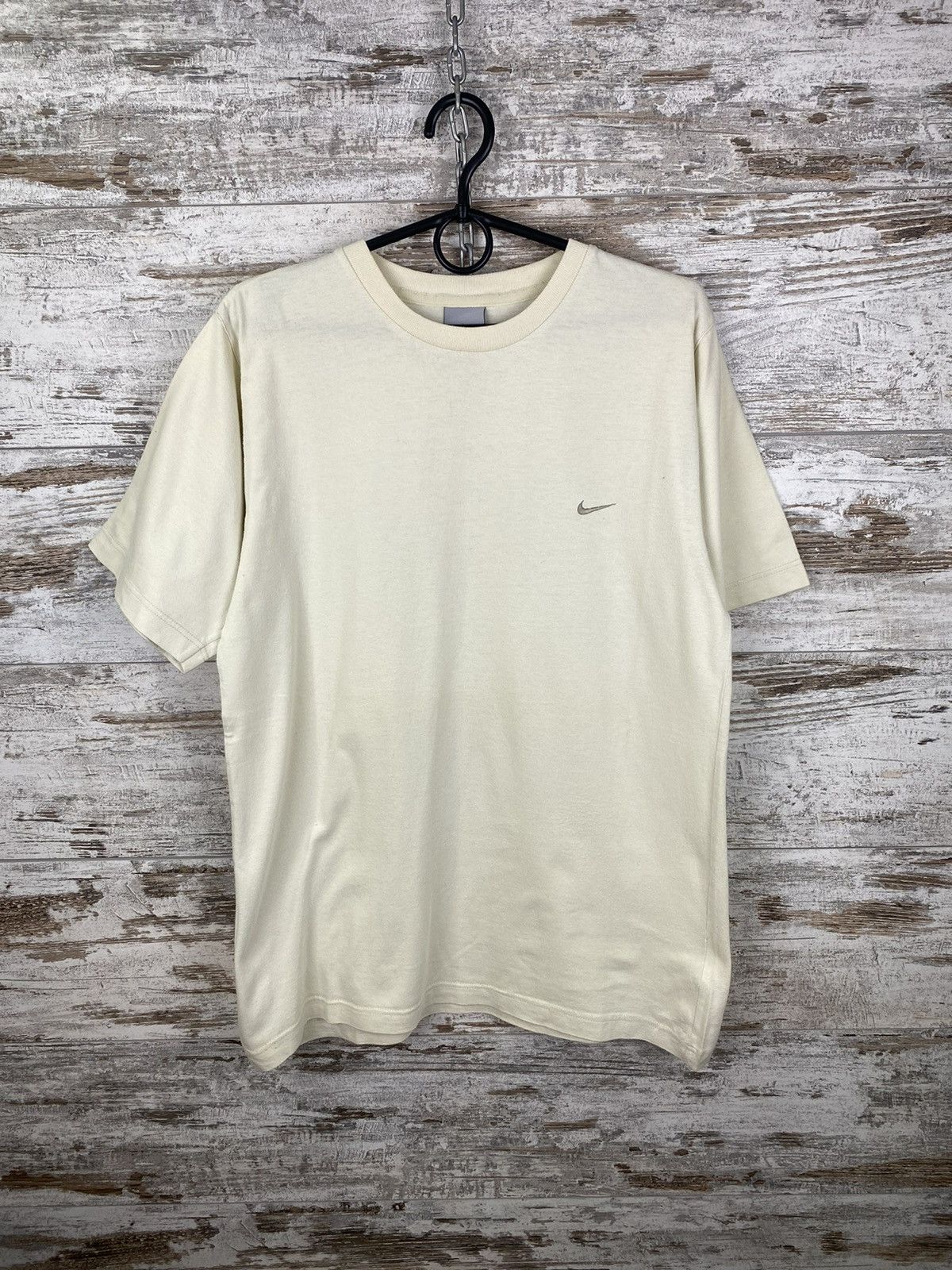 Nike × Vintage Mens Vintage Nike mini swoosh T Shirt streetwear tee y2k Size US S / EU 44-46 / 1 - 1 Thumbnail