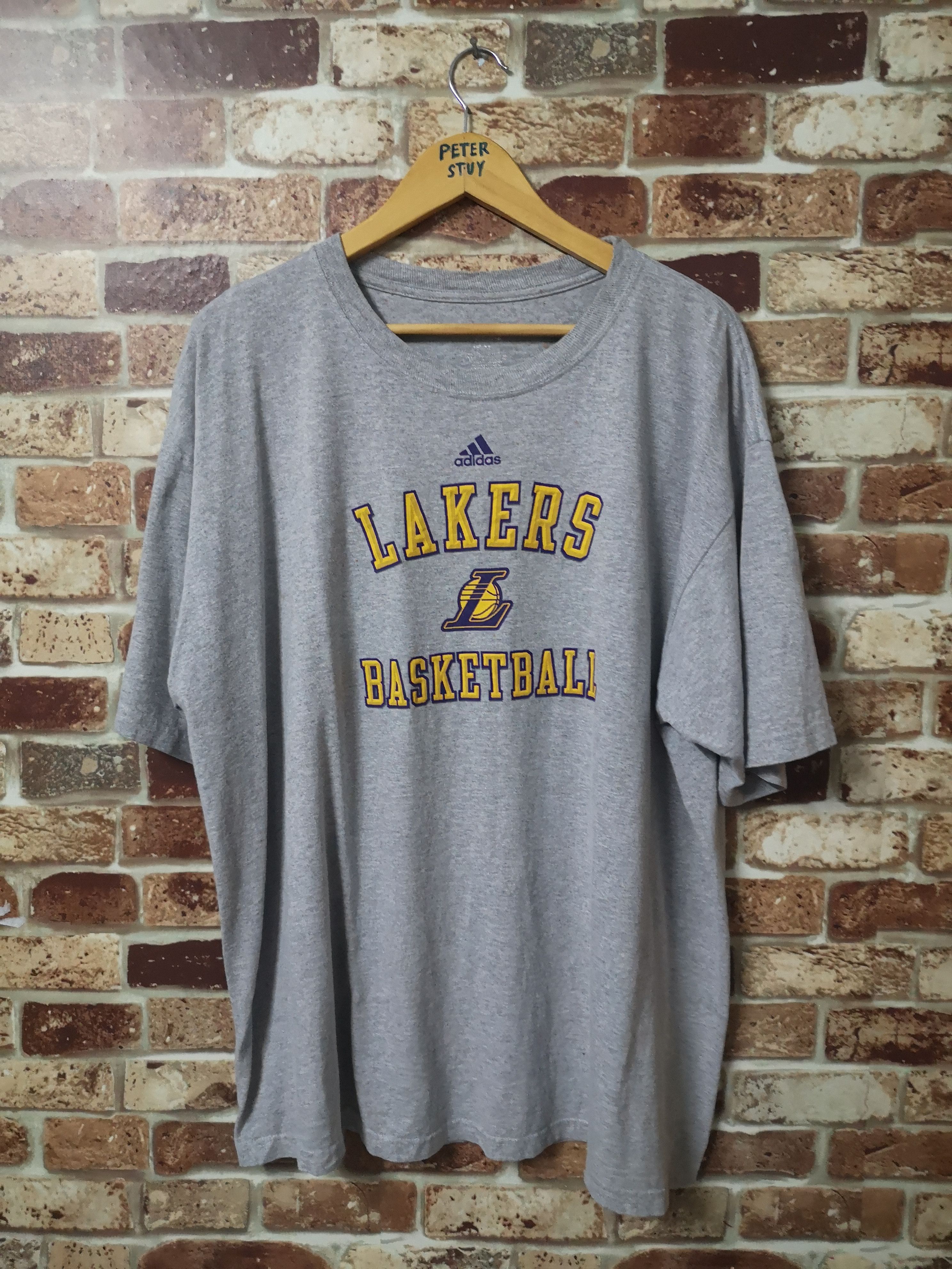 Adidas × NBA × Nike LAKERS TEE by ADIDAS Size US XXL / EU 58 / 5 - 1 Thumbnail
