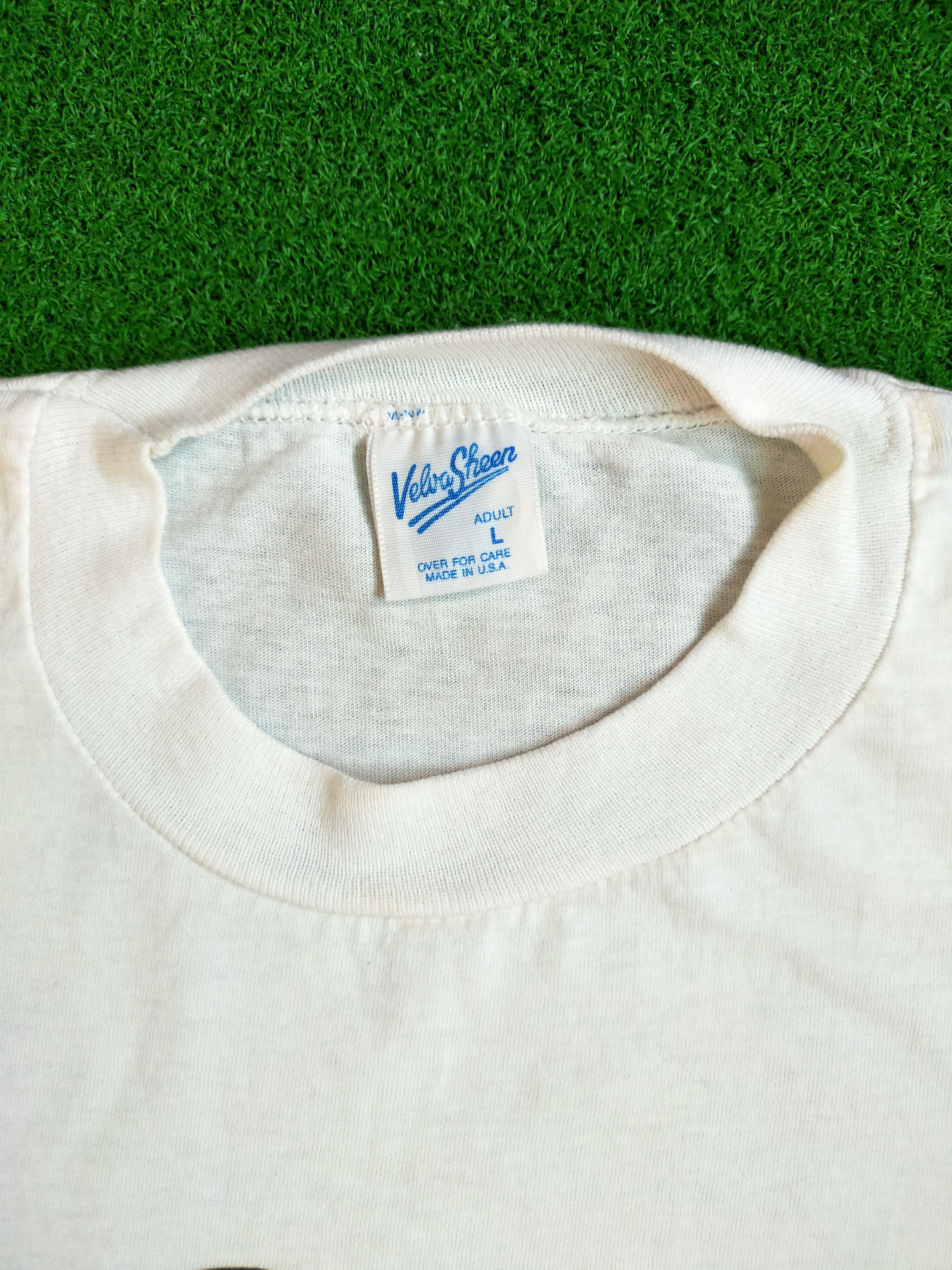 Mickey Mouse VINTAGE MICKEY MOUSE CALIFORNIA Size US M / EU 48-50 / 2 - 11 Thumbnail