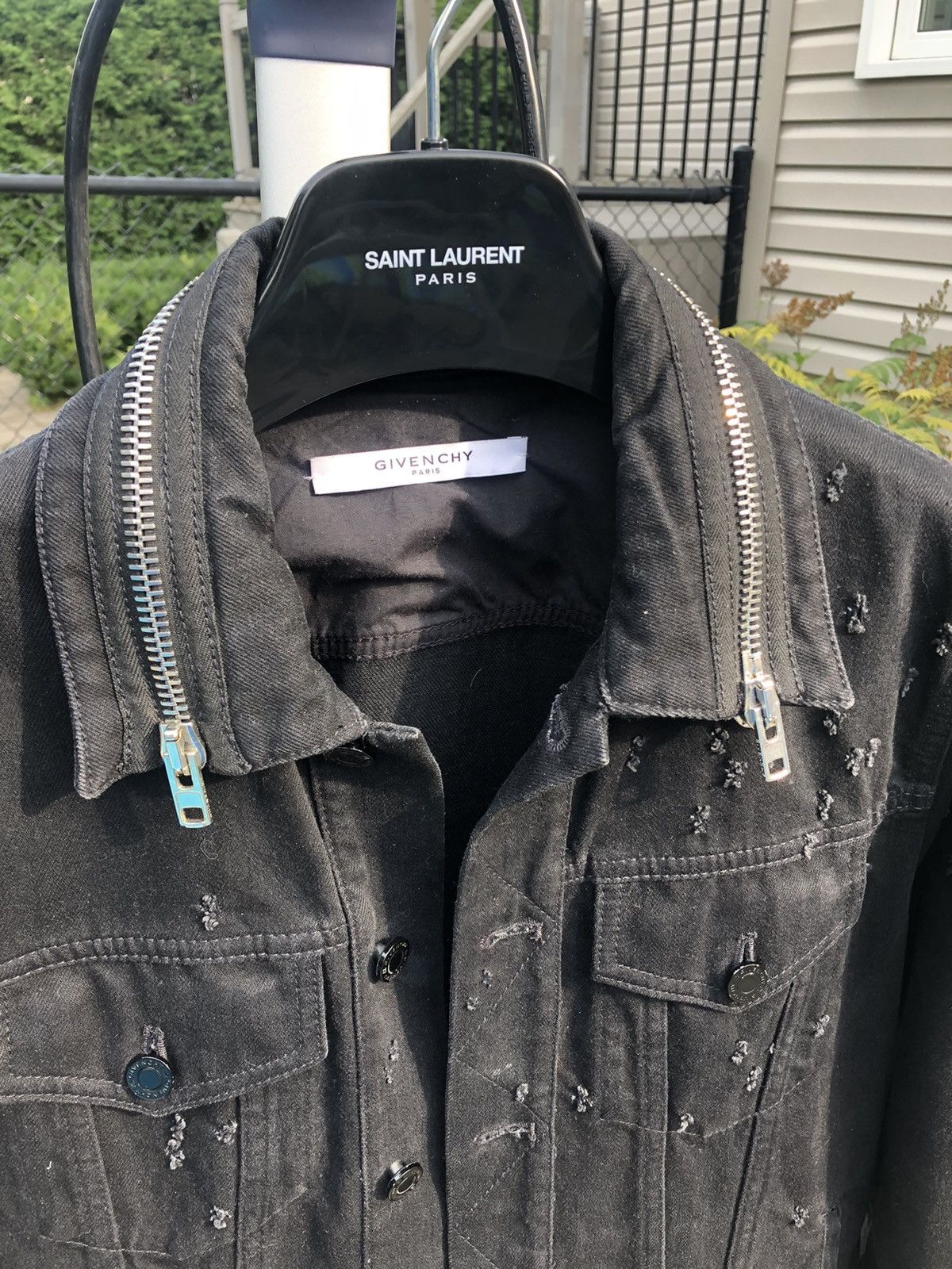 Givenchy Givenchy distressed black denim zipper jacket Size US S / EU 44-46 / 1 - 4 Thumbnail