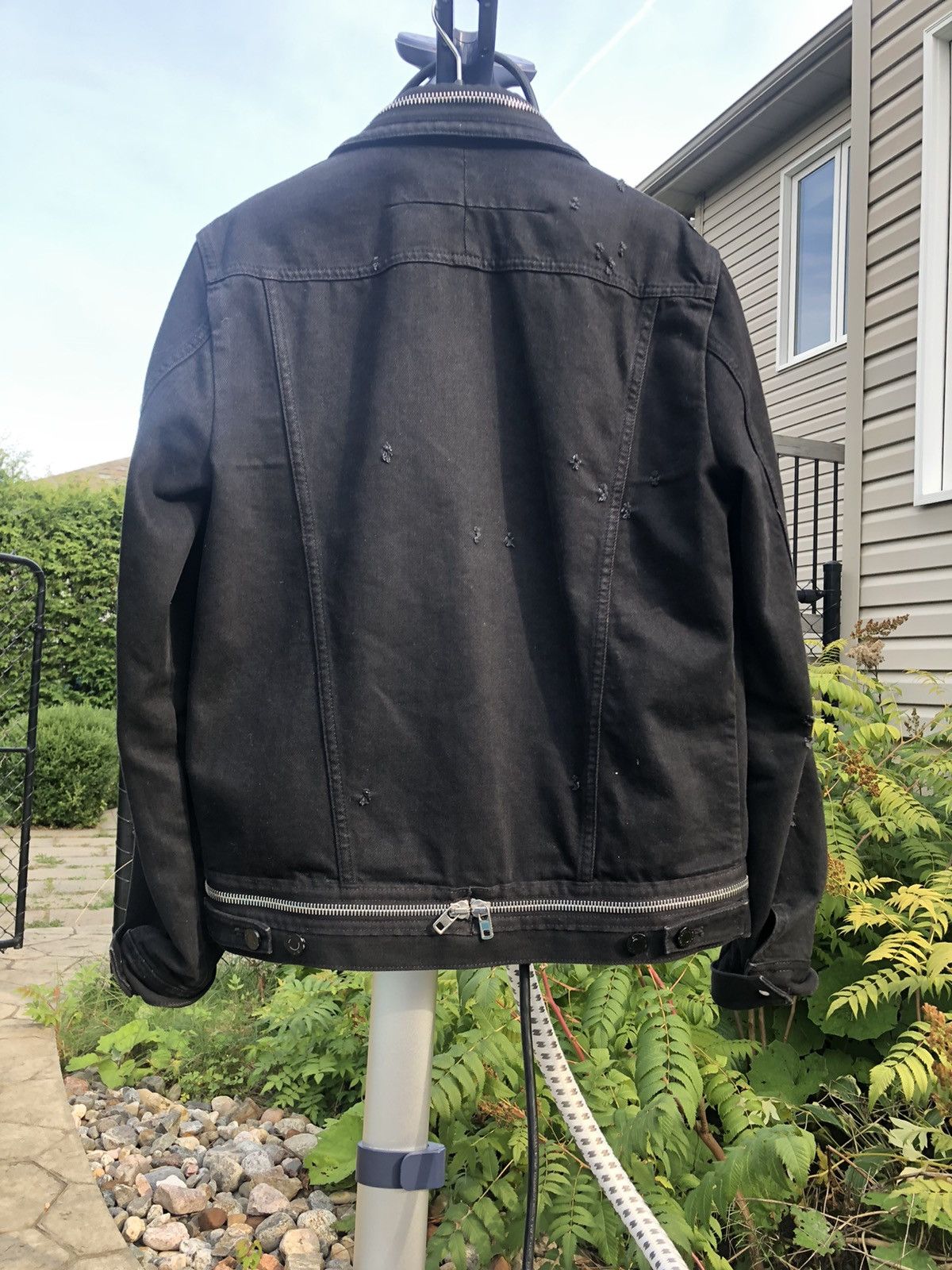 Givenchy Givenchy distressed black denim zipper jacket Size US S / EU 44-46 / 1 - 9 Thumbnail
