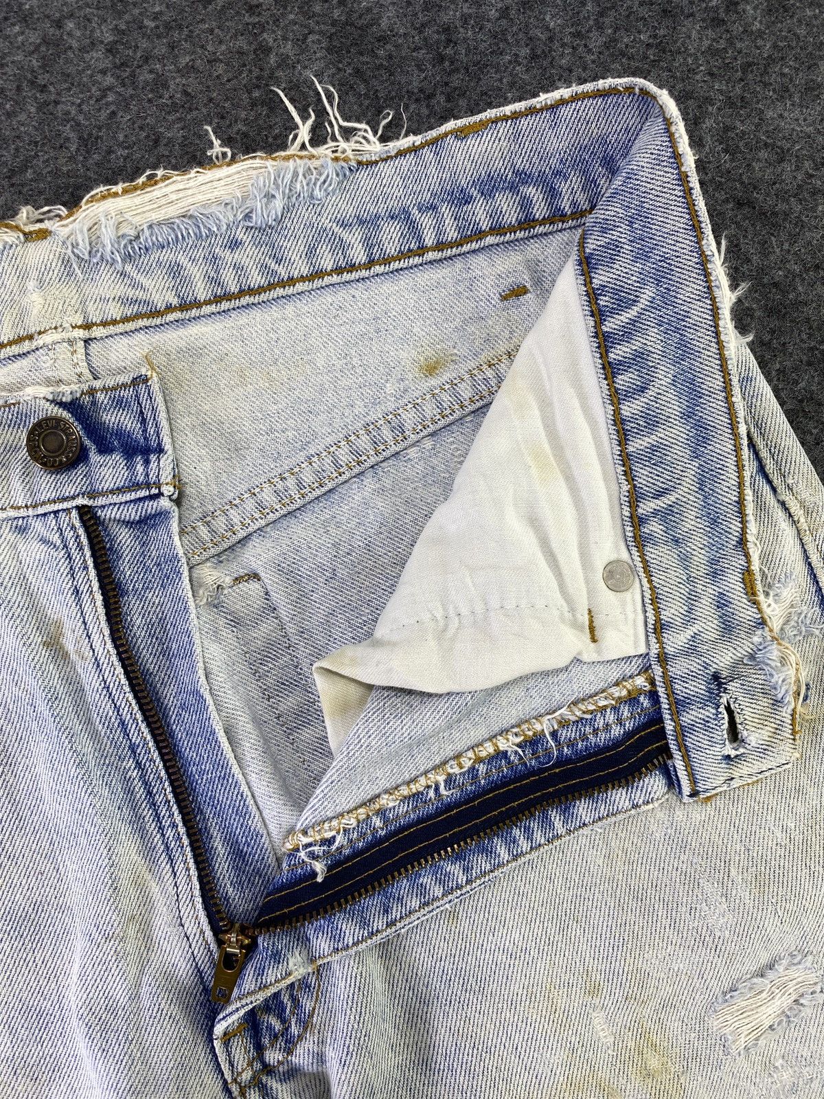 Levi's 90s Vintage Levi's 505 Jeans Distress Blue Wash - J774 Size US 31 - 3 Thumbnail
