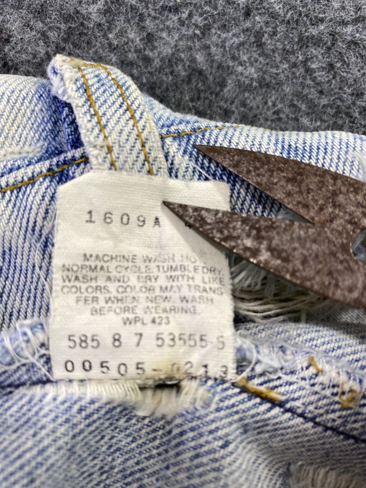 Levi's 90s Vintage Levi's 505 Jeans Distress Blue Wash - J774 Size US 31 - 6 Thumbnail