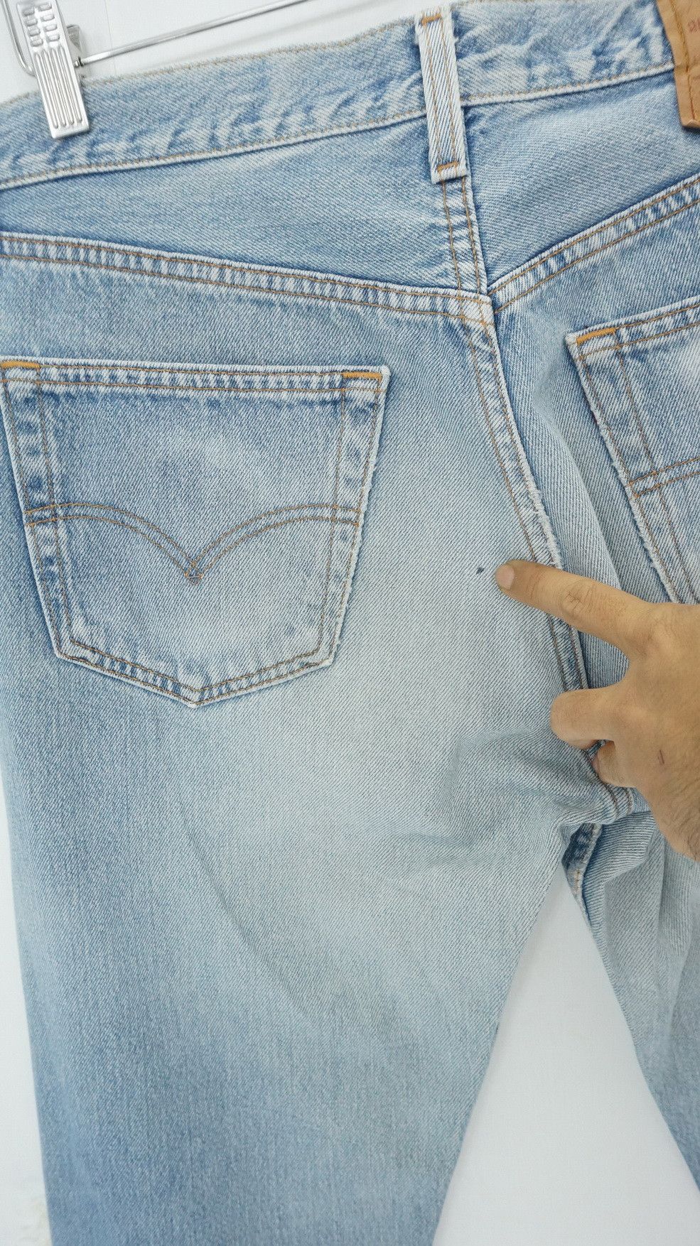 Levi's Vintage Clothing Levi's 501 Vintage 90s Distressed Irregular Jeans LF16 Size US 33 - 10 Thumbnail