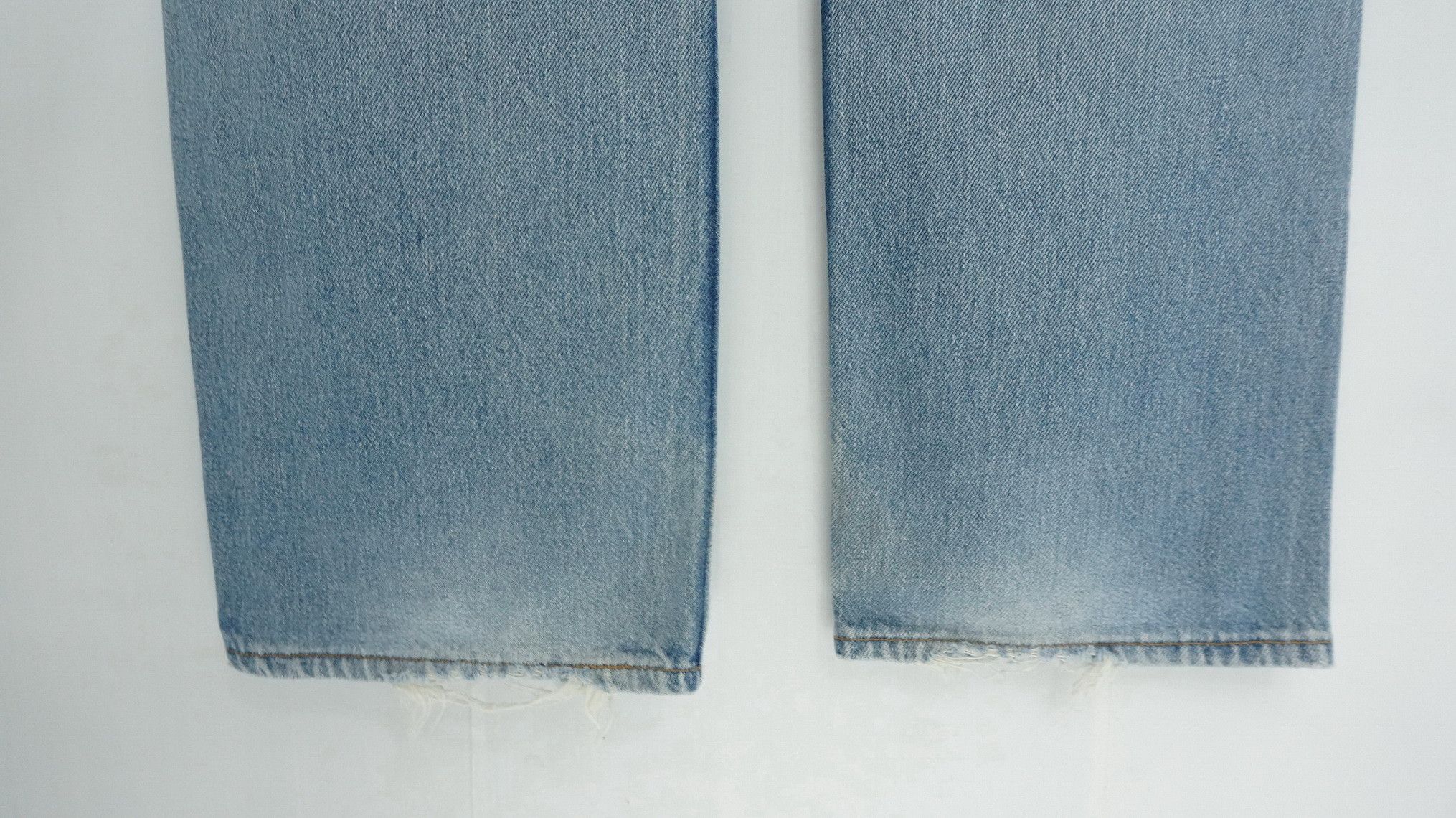 Levi's Vintage Clothing Levi's 501 Vintage 90s Distressed Irregular Jeans LF16 Size US 33 - 11 Thumbnail
