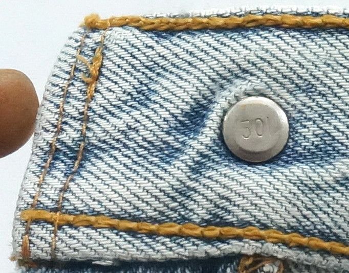 Levi's Vintage Clothing Levi's 501 Vintage 90s Distressed Irregular Jeans LF16 Size US 33 - 14 Thumbnail
