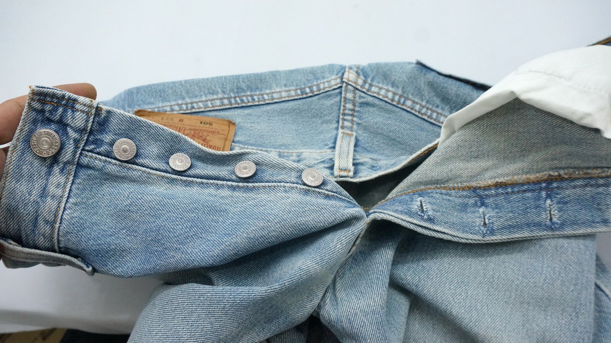 Levi's Vintage Clothing Levi's 501 Vintage 90s Distressed Irregular Jeans LF16 Size US 33 - 18 Thumbnail