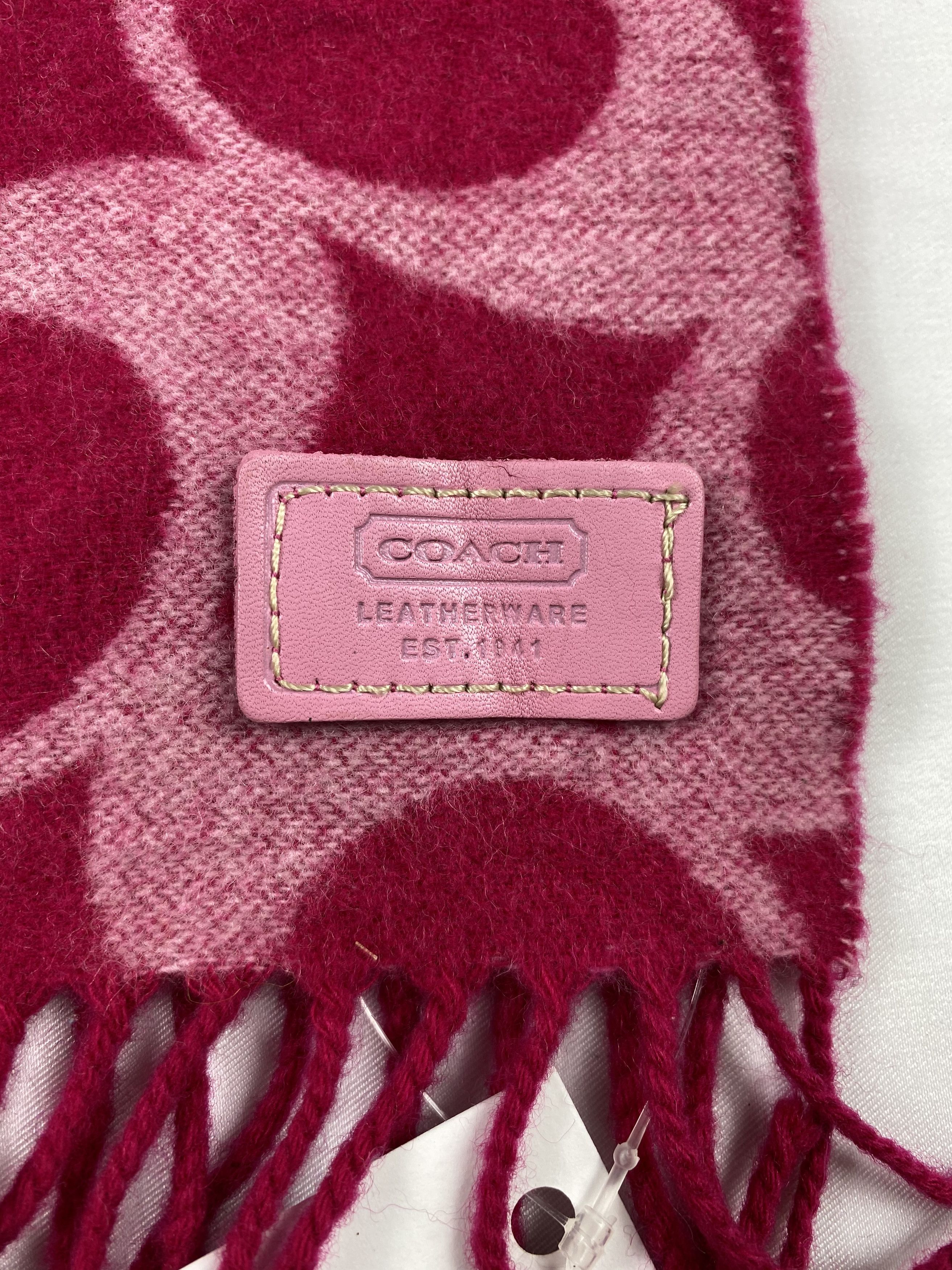 Coach Coach Monogram Scarf / Muffler / Neckwear Size ONE SIZE - 4 Thumbnail