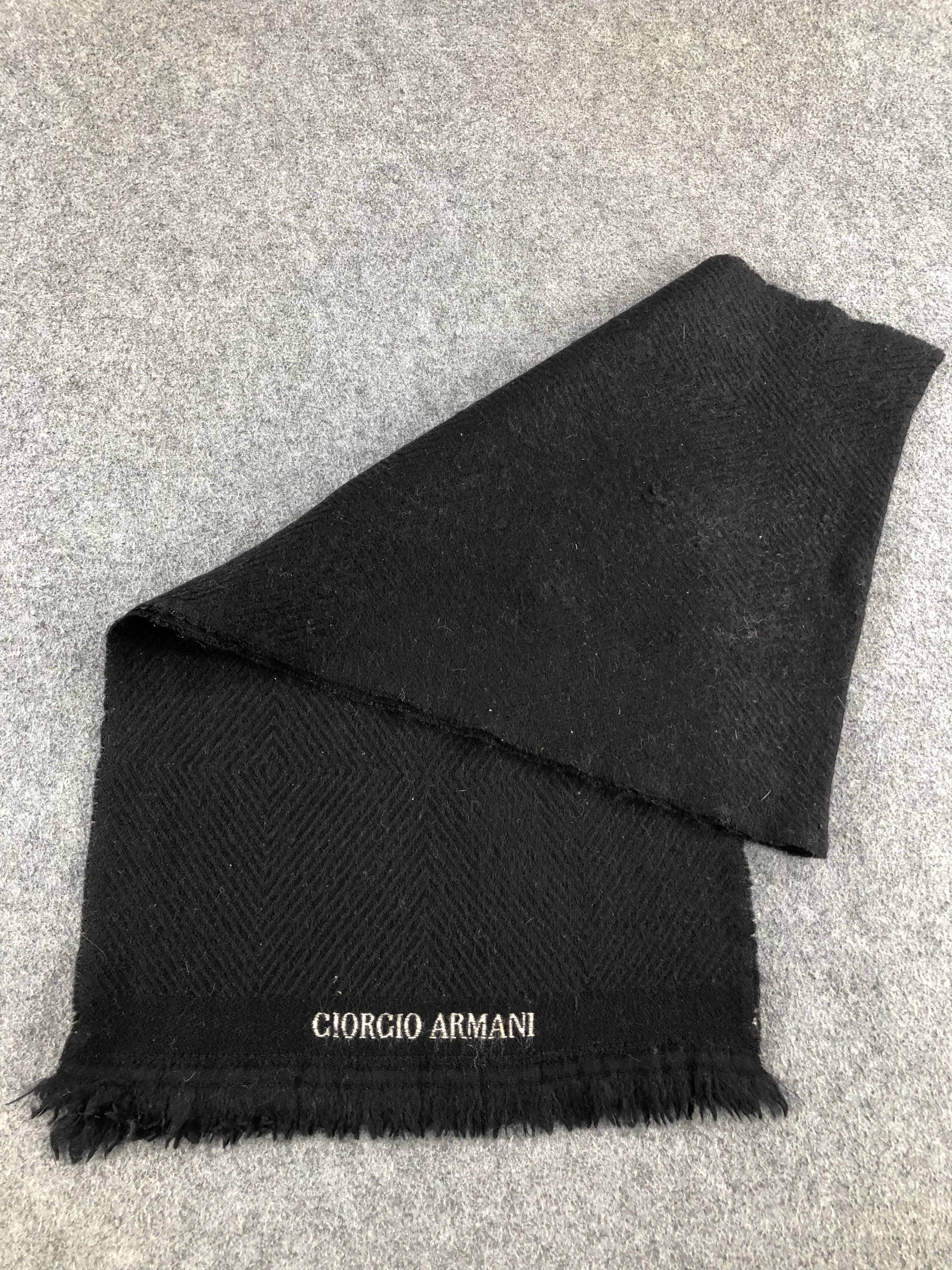 Giorgio Armani Giorgio Armani Wool Scarf / Muffler / Neckwear Size ONE SIZE - 4 Thumbnail