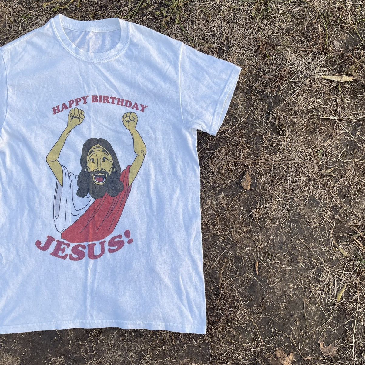 Vintage Vintage Y2K Faded Graphic Tee Religion Jesus Happy Birthday Size US M / EU 48-50 / 2 - 2 Thumbnail