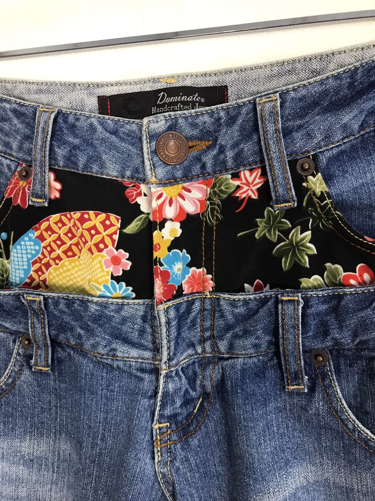Japanese Brand Vintage Dominate Handcrafted Jeans Flowers Art Design Size US 31 - 6 Thumbnail