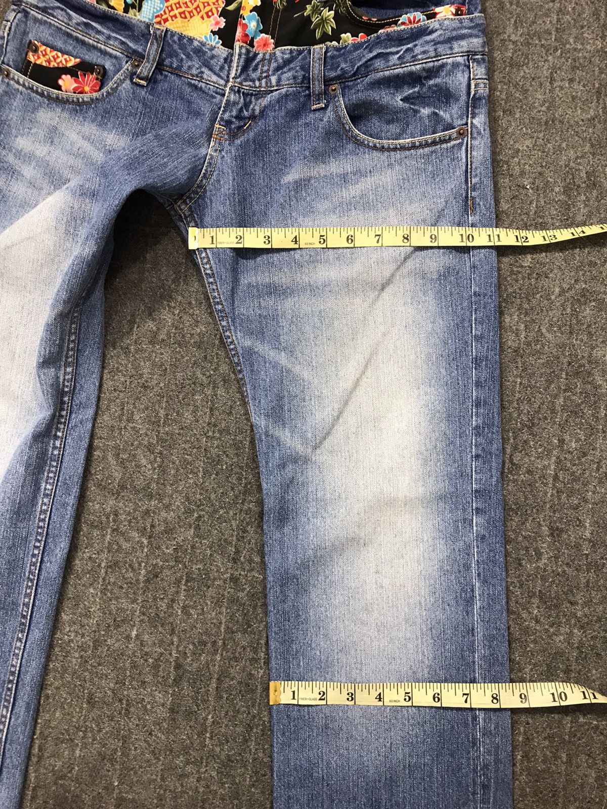 Japanese Brand Vintage Dominate Handcrafted Jeans Flowers Art Design Size US 31 - 17 Thumbnail