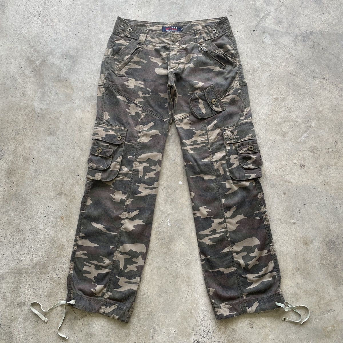 Japanese Brand 9 Pocket🔥 Vintage AFT Faded Camo Parachute Cargo Pants Rare Size US 30 / EU 46 - 1 Thumbnail