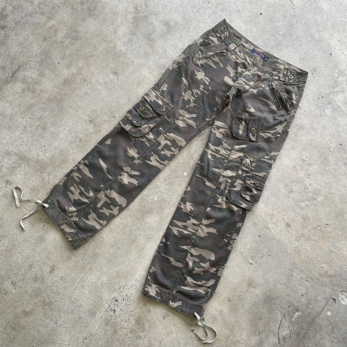 Japanese Brand 9 Pocket🔥 Vintage AFT Faded Camo Parachute Cargo Pants Rare Size US 30 / EU 46 - 2 Thumbnail