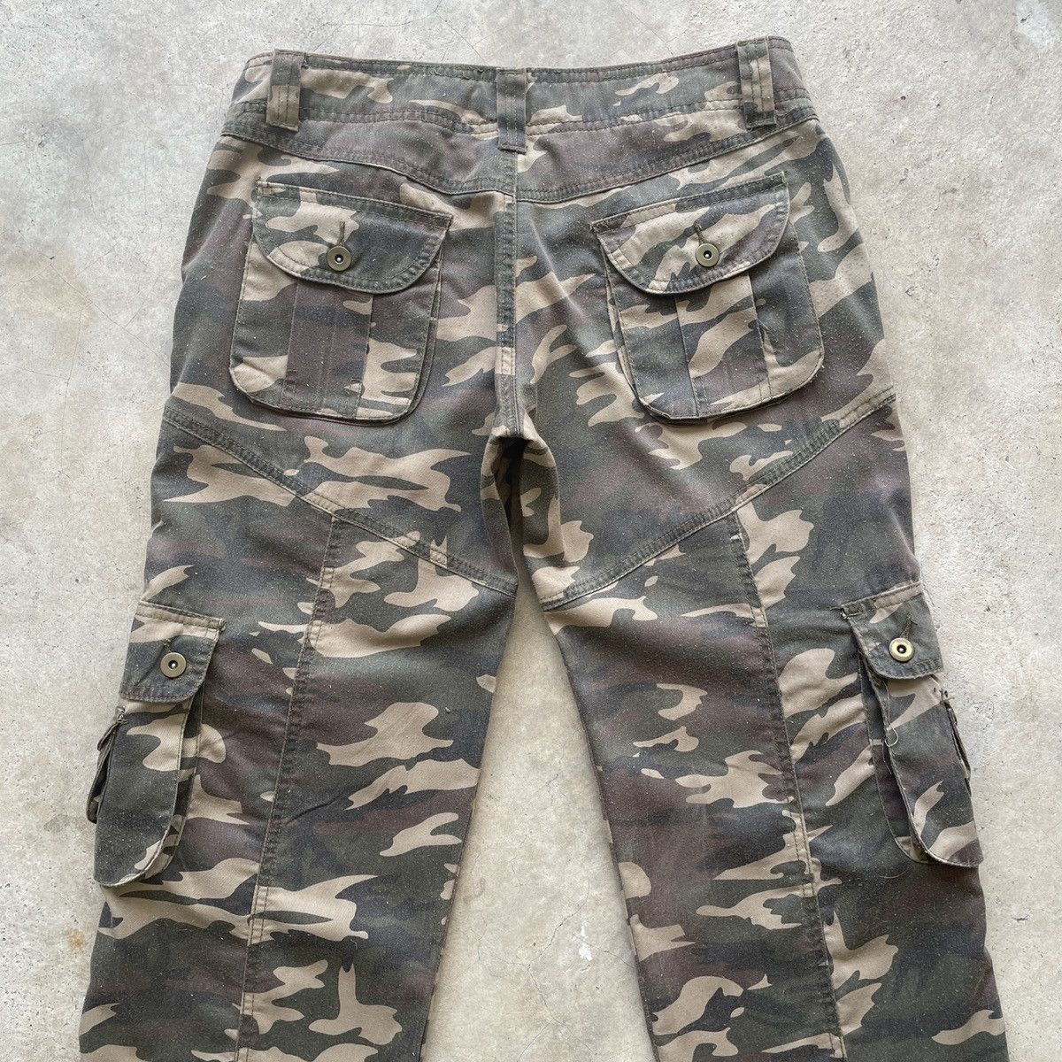 Japanese Brand 9 Pocket🔥 Vintage AFT Faded Camo Parachute Cargo Pants Rare Size US 30 / EU 46 - 10 Thumbnail
