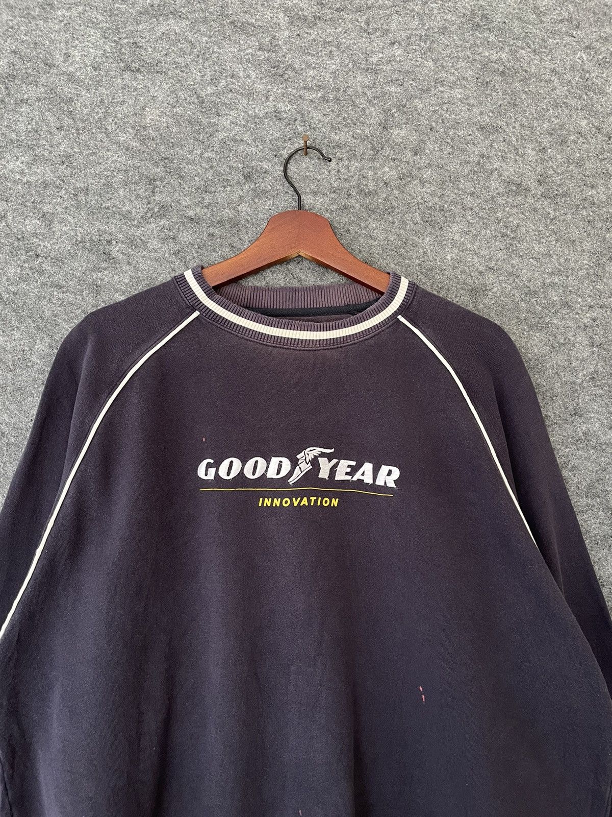 Japanese Brand VINTAGE EMBROIDERED GOODYEAR SWEATSHIRT Size US L / EU 52-54 / 3 - 2 Thumbnail