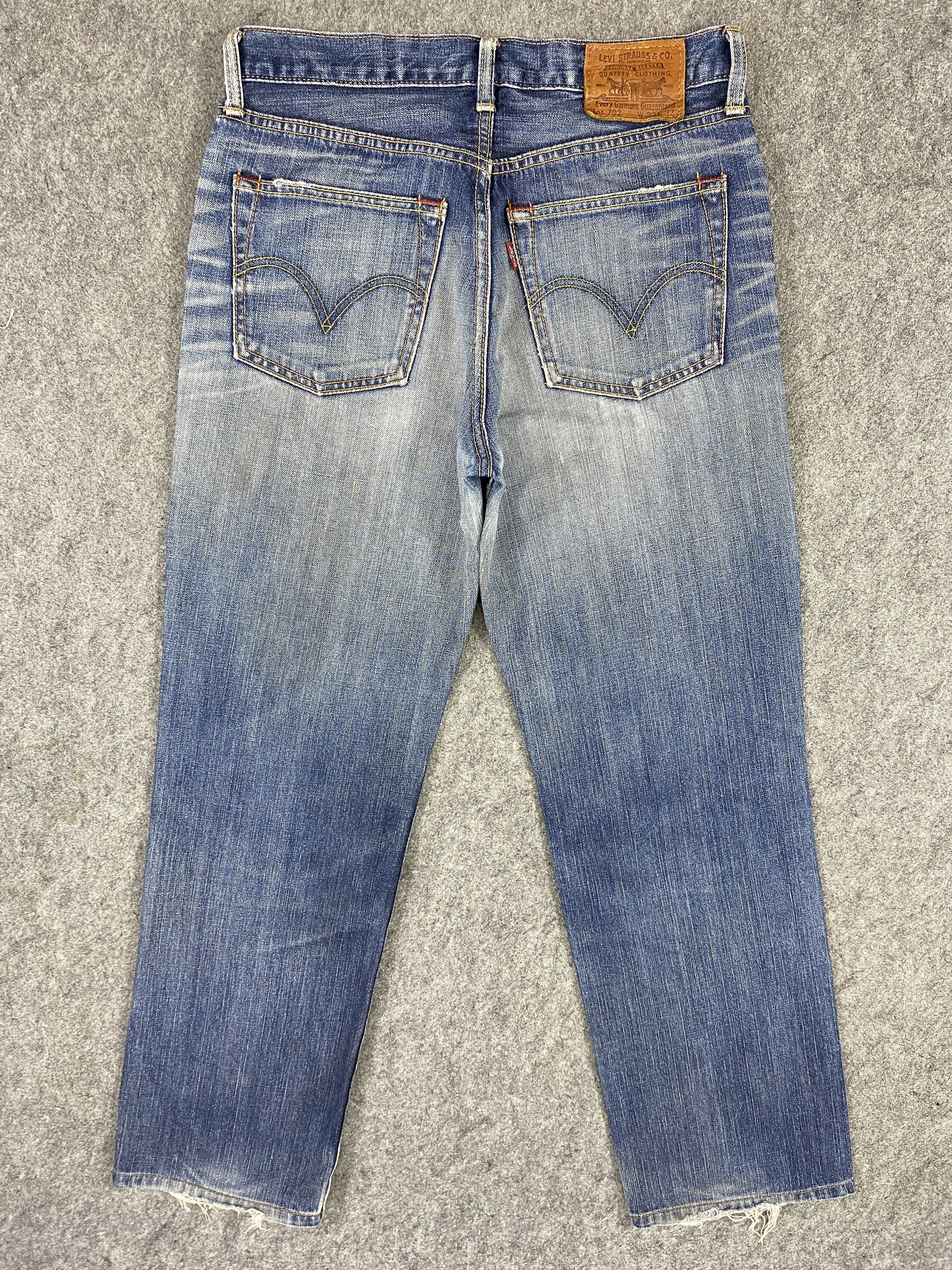 Levi's Distressed Blue Levi's 702 Jeans 31x31 Denim -JN2027 Size US 31 - 2 Thumbnail