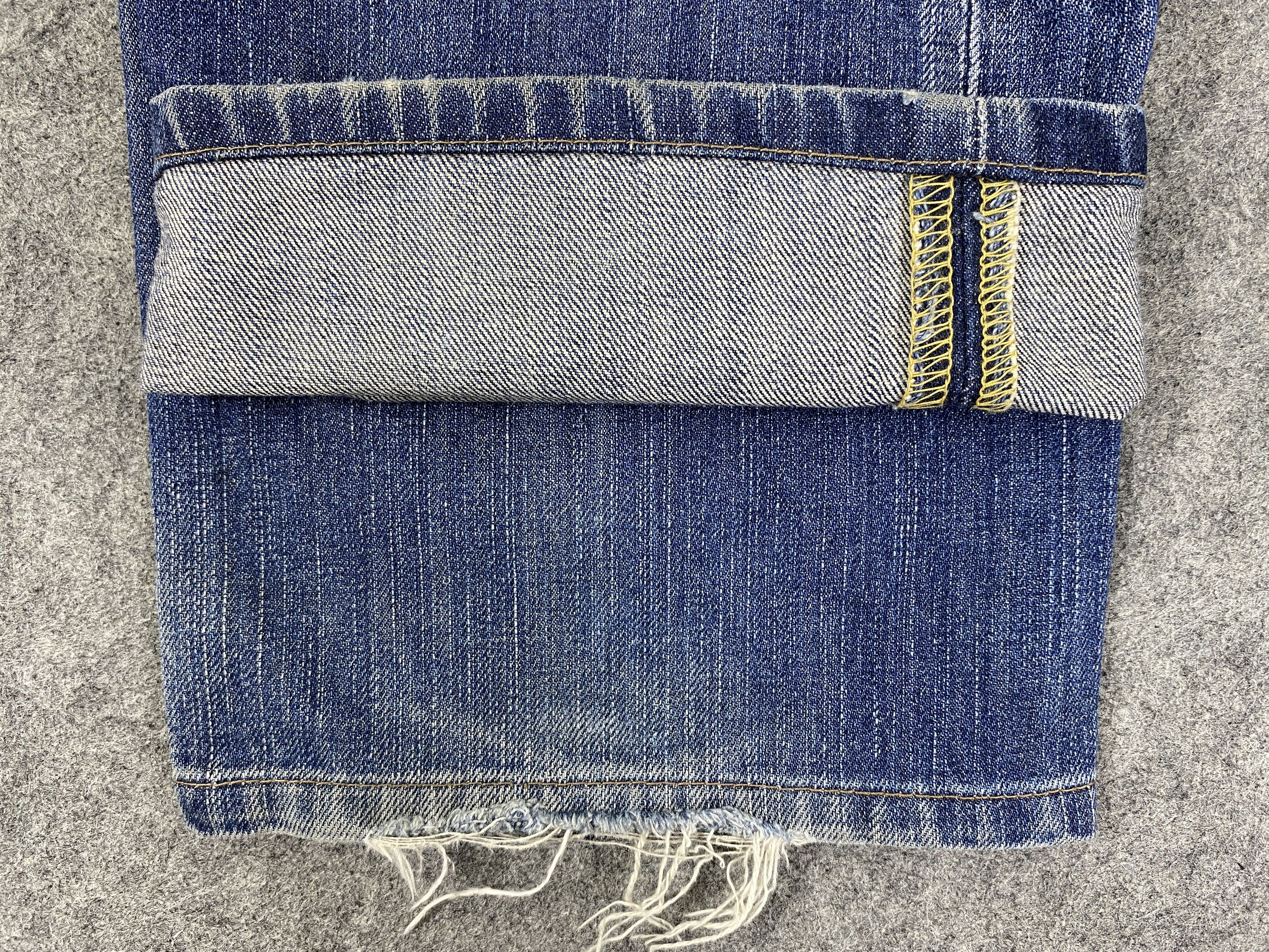 Levi's Distressed Blue Levi's 702 Jeans 31x31 Denim -JN2027 Size US 31 - 9 Thumbnail