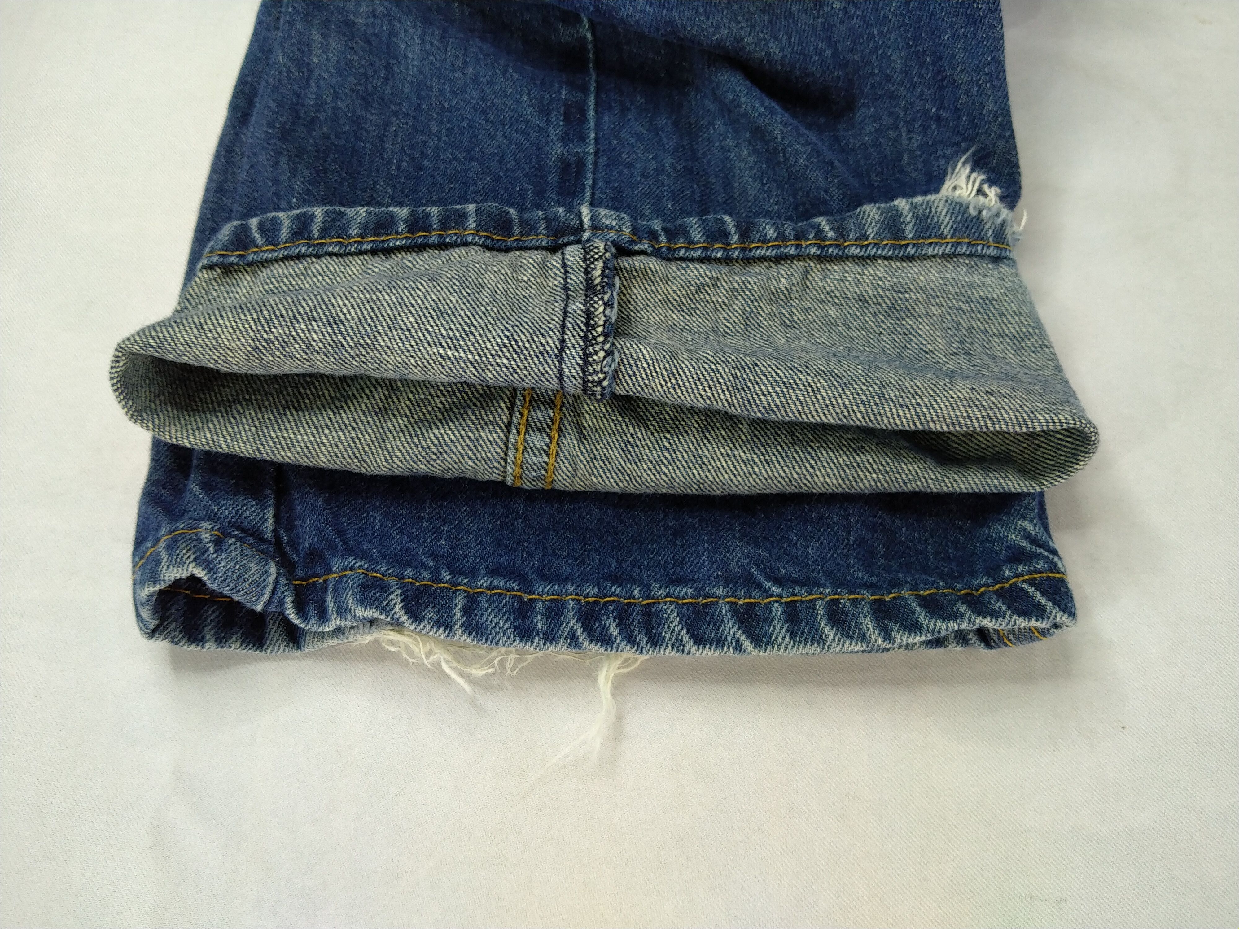 Levi's Blue Distressed Vintage Levi's 514 32 x 32.5 Denim -JN343 Size US 32 / EU 48 - 14 Thumbnail