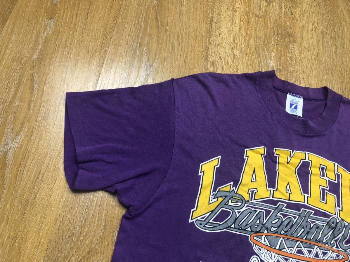 NBA Vintage Lakers T-Shirt Size US XL / EU 56 / 4 - 6 Thumbnail
