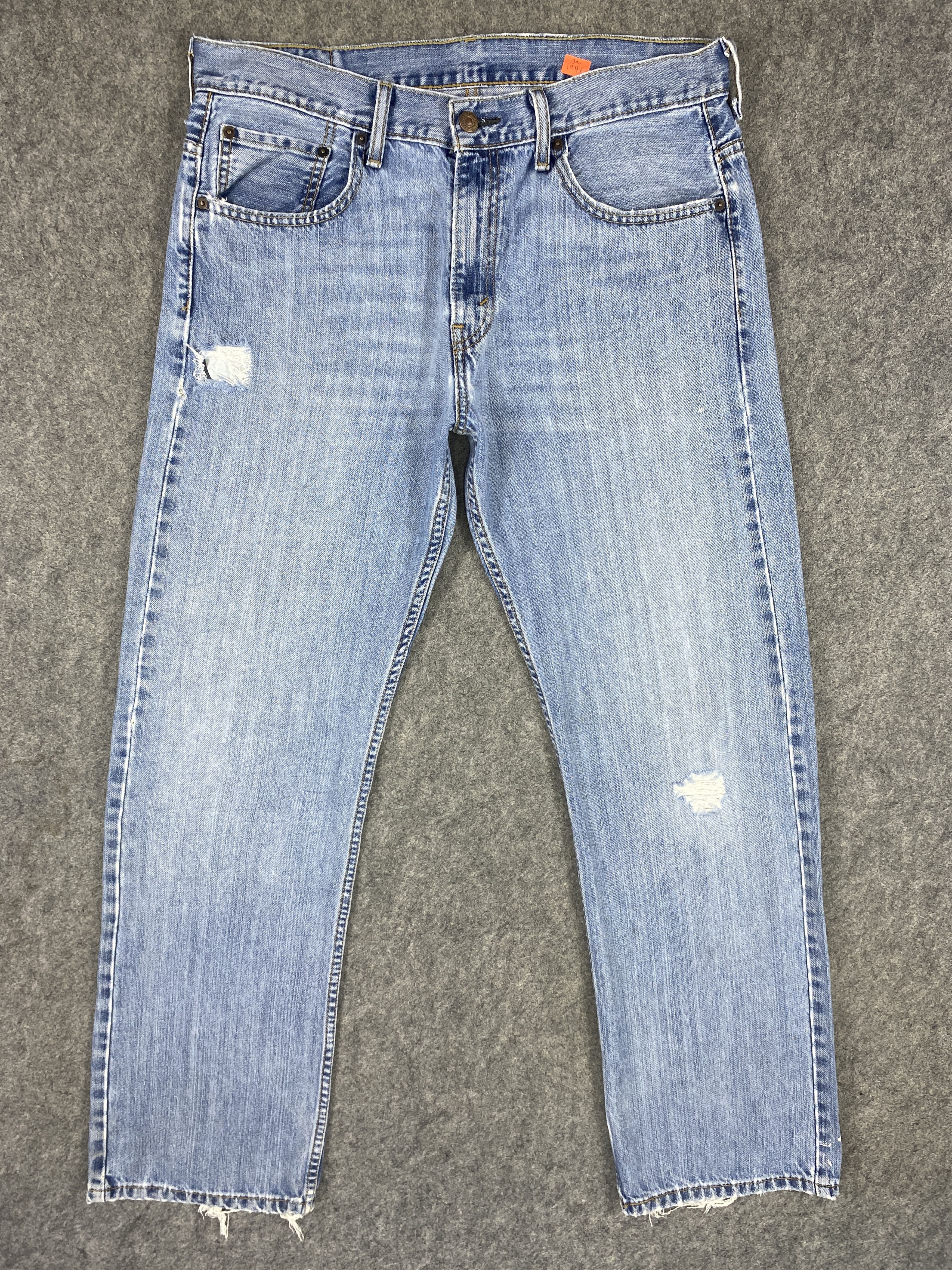 Levi's Mid Blue Levi's 569 Jeans 35x32.5 Denim -JN1944 Size US 35 - 1 Thumbnail