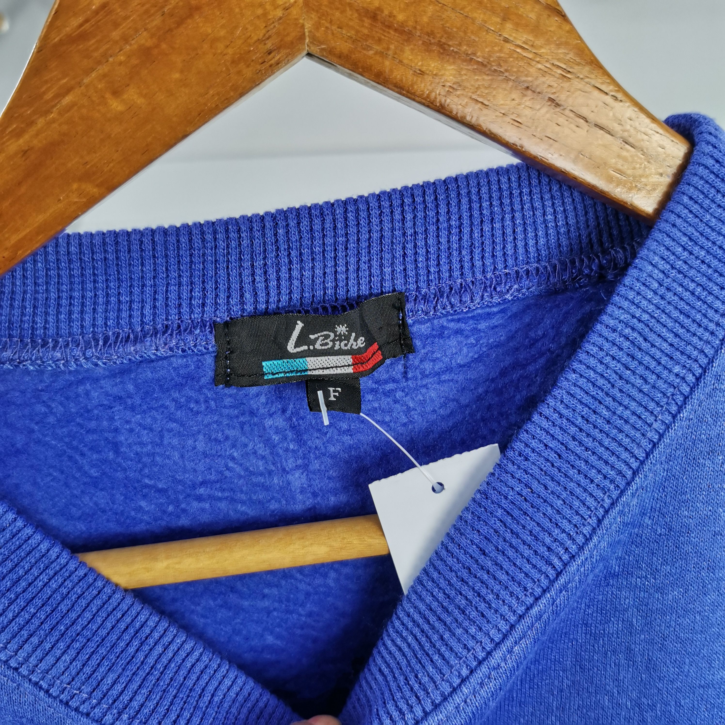 Valentino × Vintage Vintage Paris Aidoru Valentino Sweatshirt | BS18868. Size US L / EU 52-54 / 3 - 5 Thumbnail
