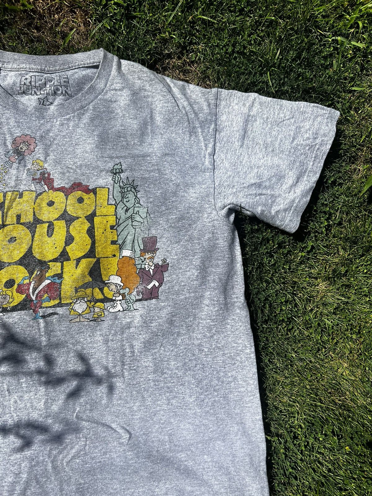 Cartoon Network Vintage Ripple Junction “School of Rock” Size US M / EU 48-50 / 2 - 4 Thumbnail