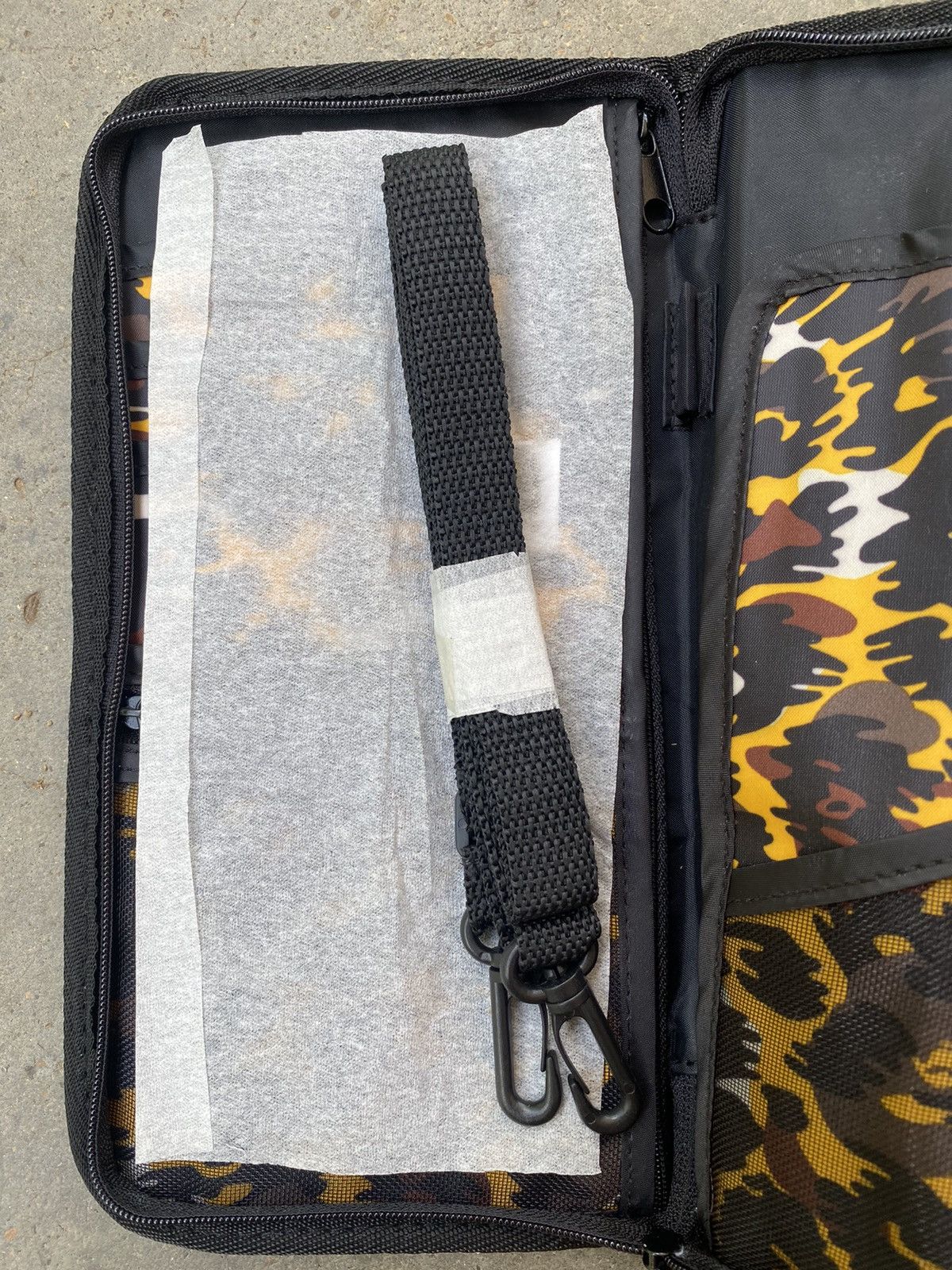 Bape 2010 Spring Collection A Bathing Ape Multicase Travel Kit Size ONE SIZE - 8 Thumbnail