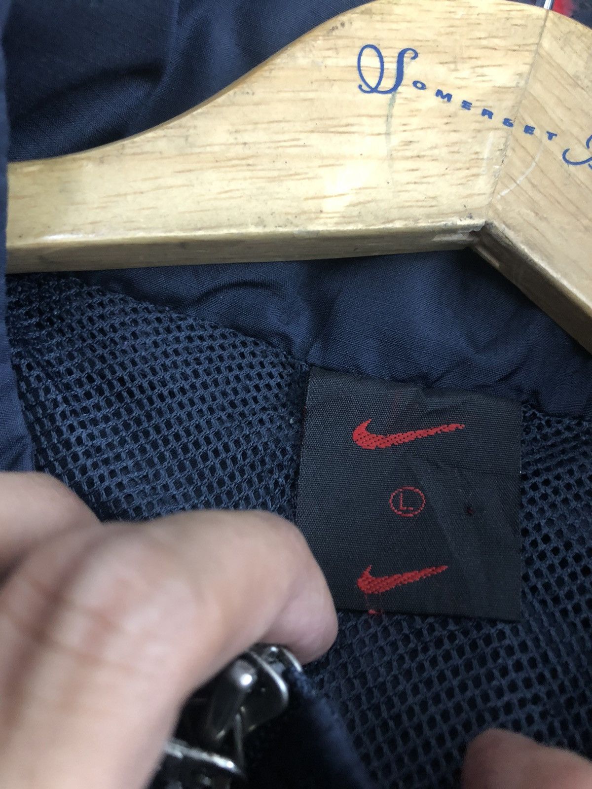Nike Vintage 90's Nike Spell Out Big Logo Swoosh Sweater Size US L / EU 52-54 / 3 - 9 Thumbnail