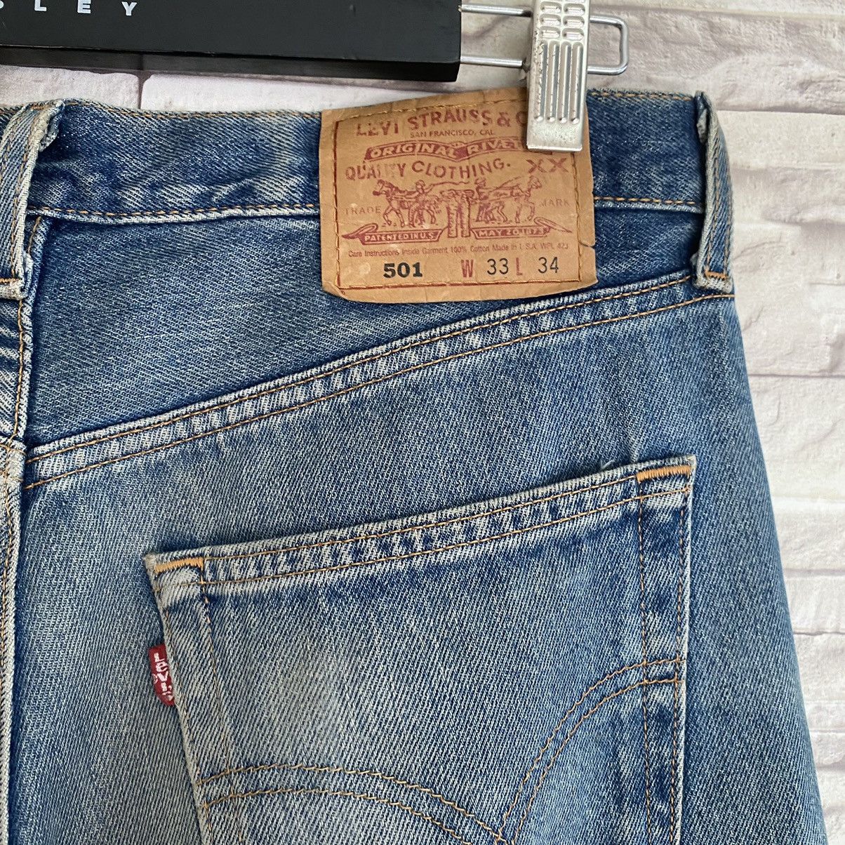 Levi's Vintage 90s Levis 501 Dirty Faded Made USA 33x29.5 Size US 33 - 13 Thumbnail
