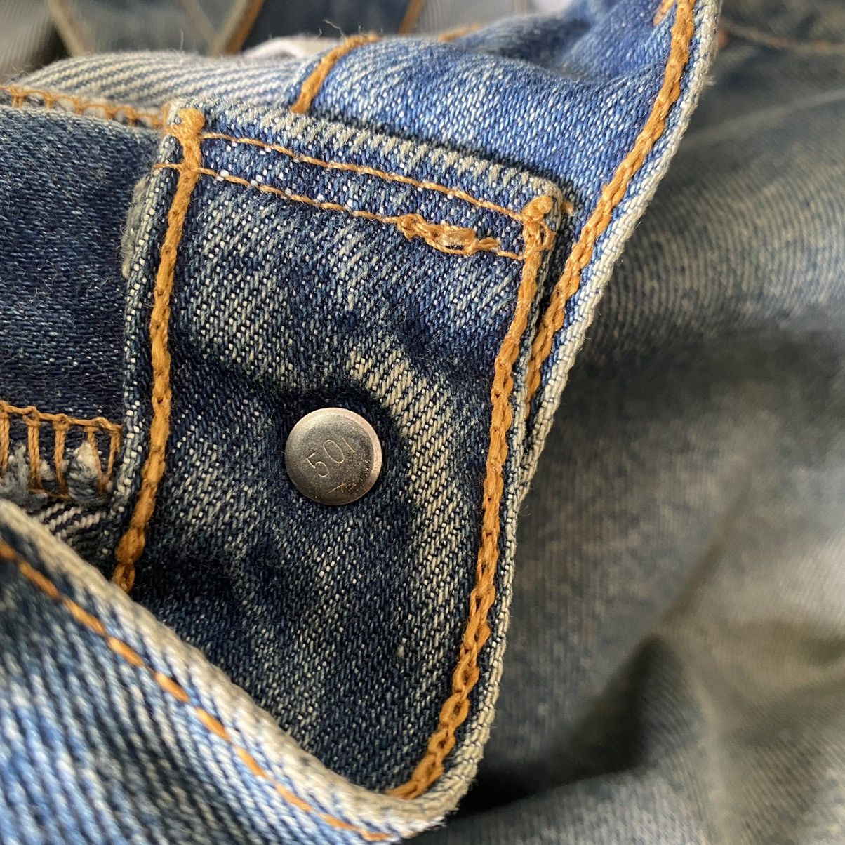 Levi's Vintage 90s Levis 501 Dirty Faded Made USA 33x29.5 Size US 33 - 14 Thumbnail