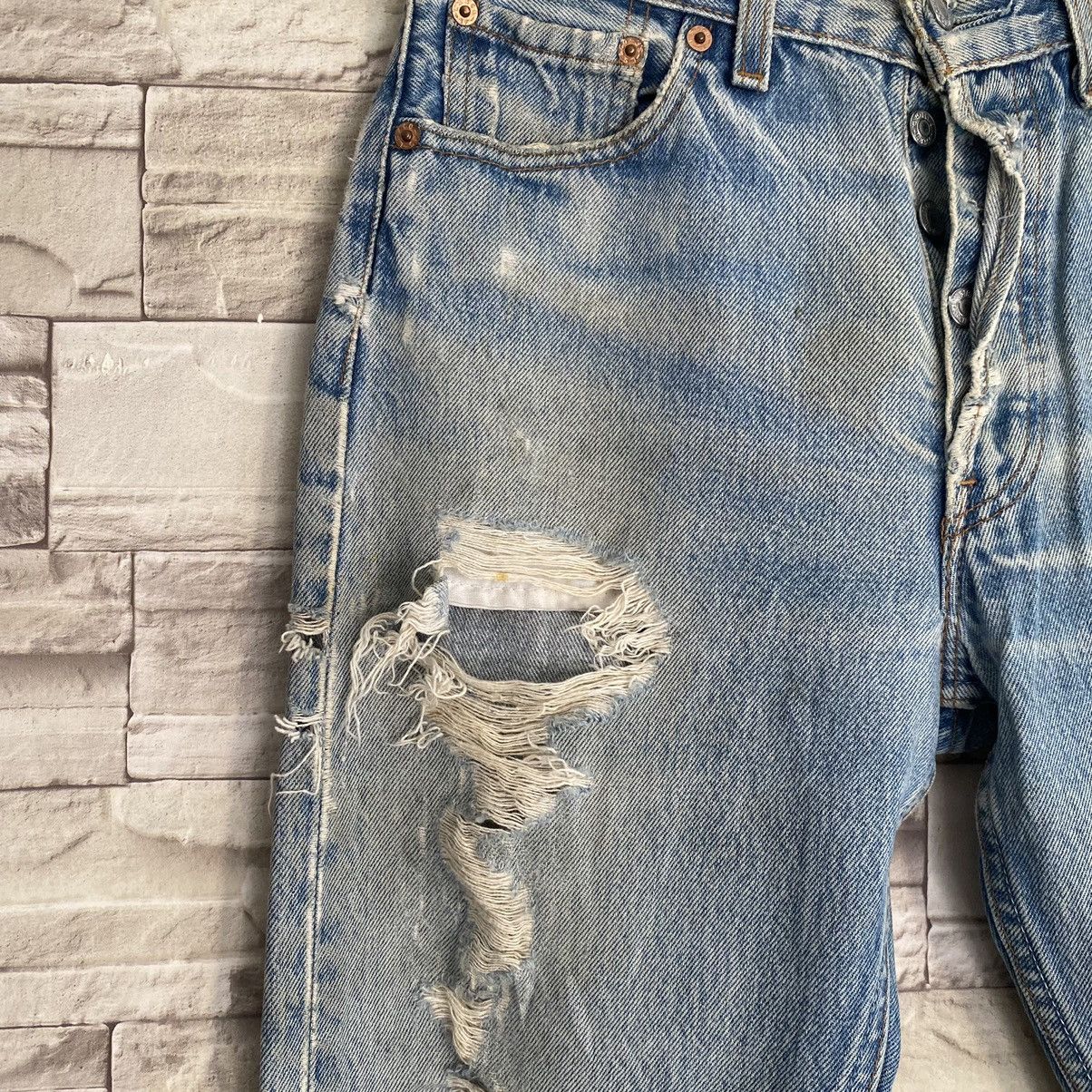 Levi's Vintage Levis 501xx Lightwash Jeans Grunge 28x30 Made USA Size US 28 / EU 44 - 6 Thumbnail