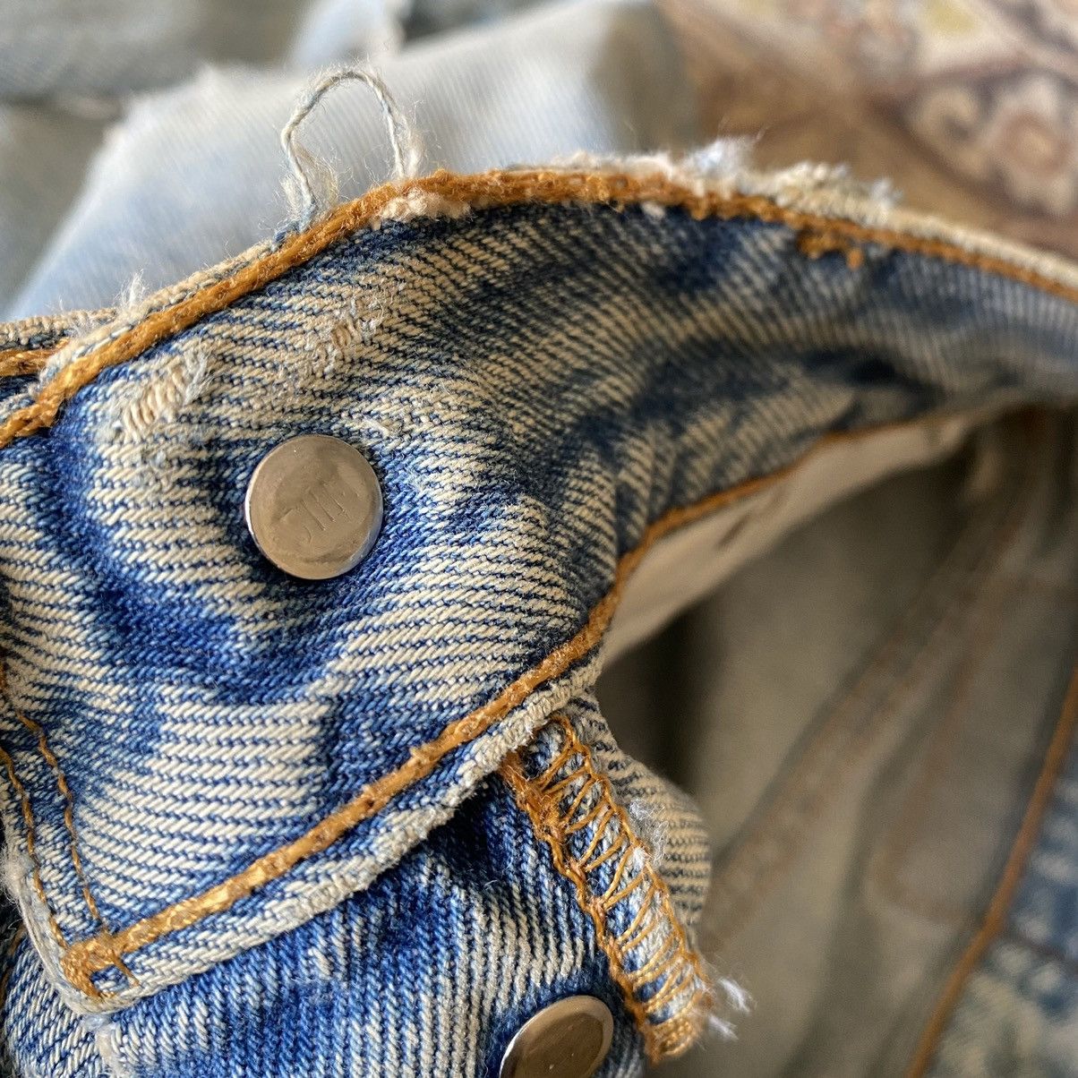 Levi's Vintage Levis 501xx Lightwash Jeans Grunge 28x30 Made USA Size US 28 / EU 44 - 19 Thumbnail