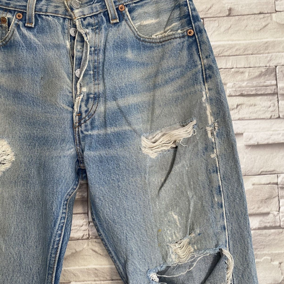 Levi's Vintage Levis 501xx Lightwash Jeans Grunge 28x30 Made USA Size US 28 / EU 44 - 7 Thumbnail