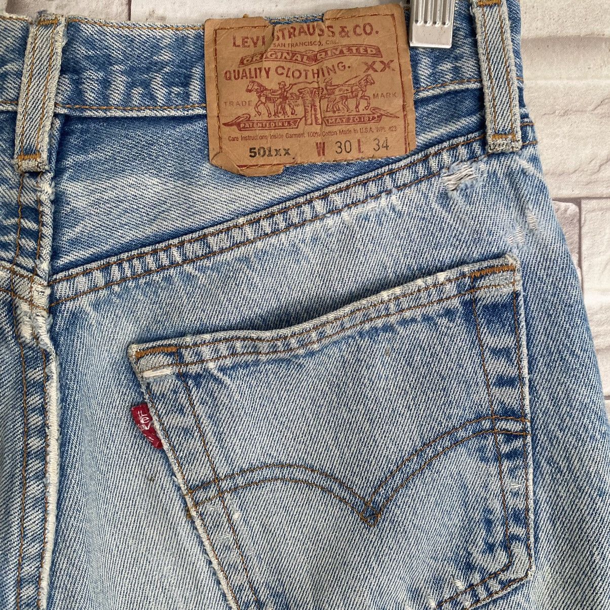 Levi's Vintage Levis 501xx Lightwash Jeans Grunge 28x30 Made USA Size US 28 / EU 44 - 18 Thumbnail