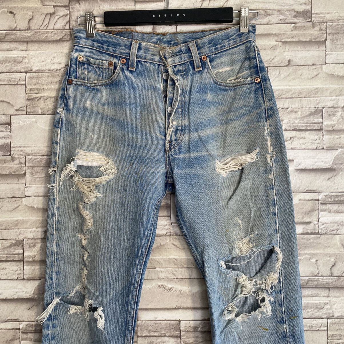Levi's Vintage Levis 501xx Lightwash Jeans Grunge 28x30 Made USA Size US 28 / EU 44 - 4 Thumbnail