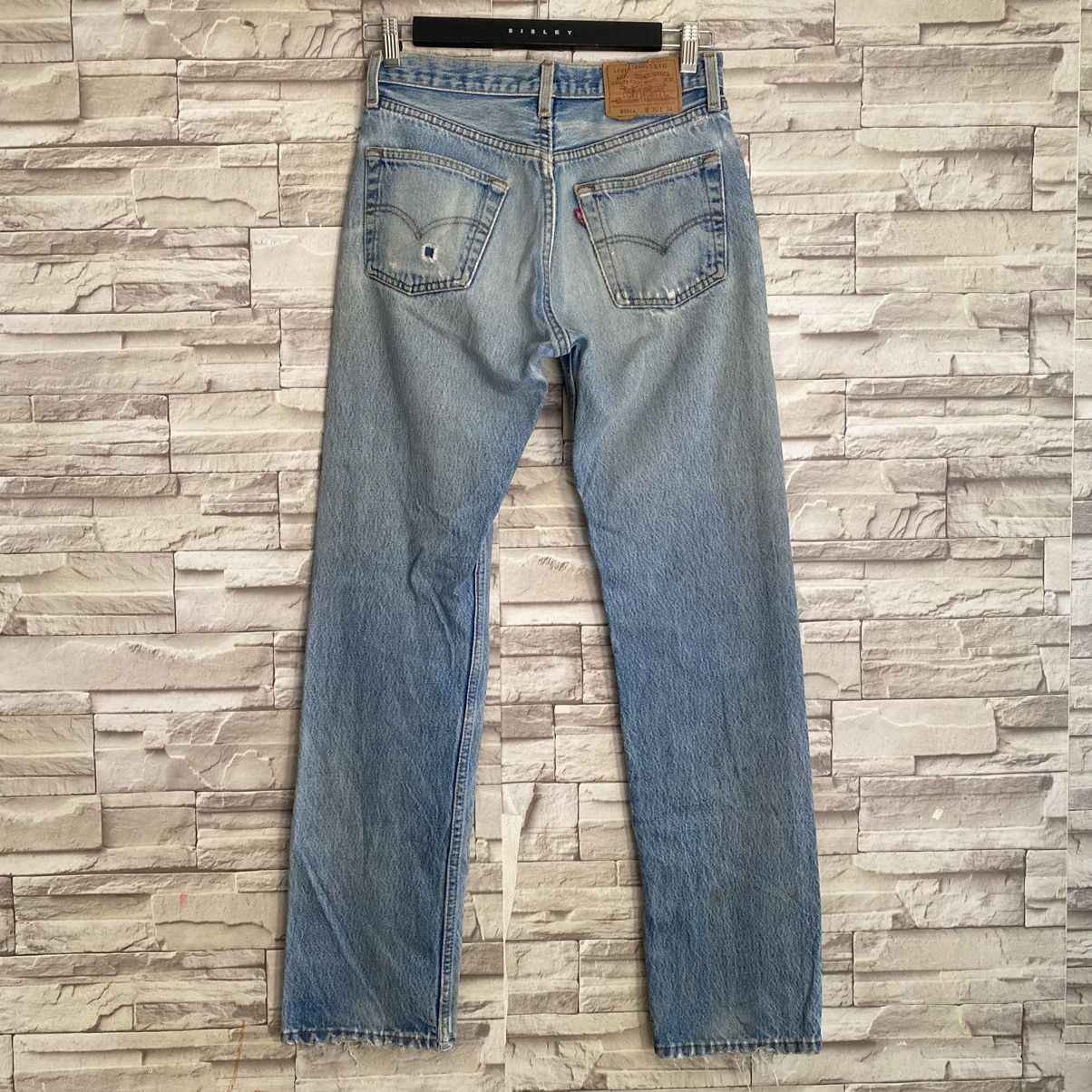 Levi's Vintage Levis 501xx Lightwash Jeans Grunge 28x30 Made USA Size US 28 / EU 44 - 13 Thumbnail