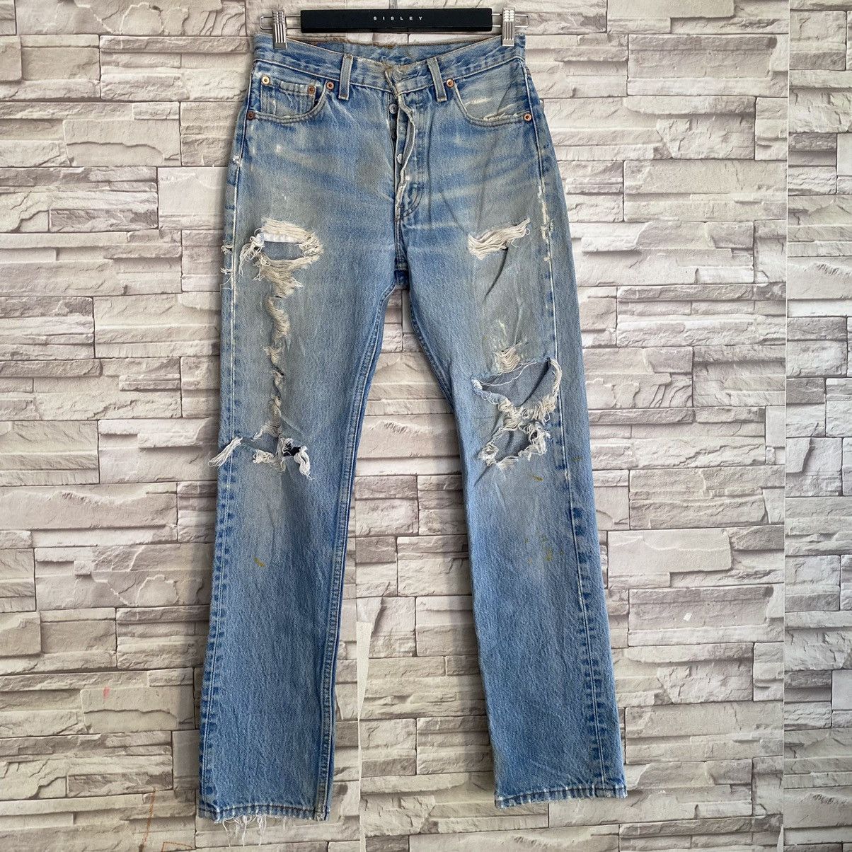 Levi's Vintage Levis 501xx Lightwash Jeans Grunge 28x30 Made USA Size US 28 / EU 44 - 3 Thumbnail