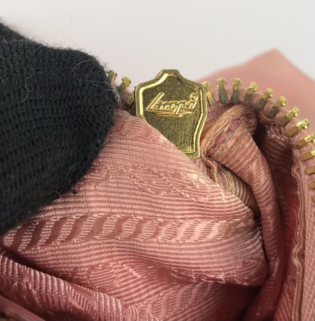 Prada ❌Last Drop❌ Authentic Prada Two way handbag sun faded Size ONE SIZE - 23 Thumbnail