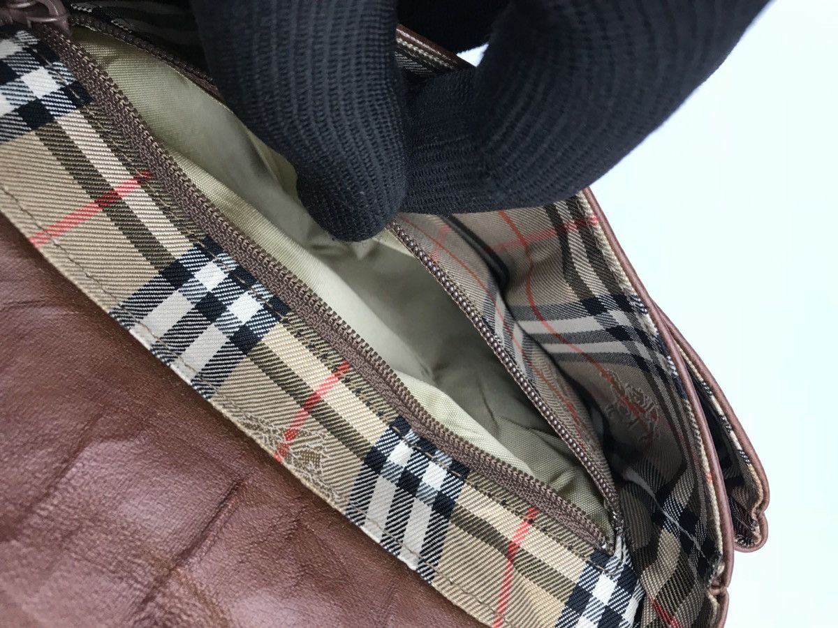 Burberry ❌LAST DROP❌ Vintage Burberrys Leather Brown Crossbody bag Size ONE SIZE - 17 Thumbnail