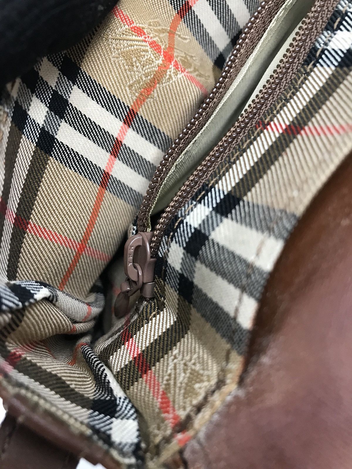 Burberry ❌LAST DROP❌ Vintage Burberrys Leather Brown Crossbody bag Size ONE SIZE - 18 Thumbnail