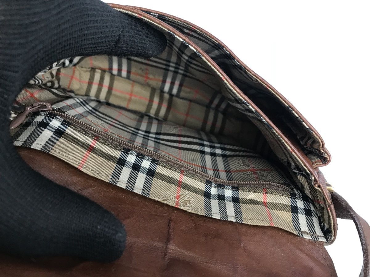 Burberry ❌LAST DROP❌ Vintage Burberrys Leather Brown Crossbody bag Size ONE SIZE - 12 Thumbnail