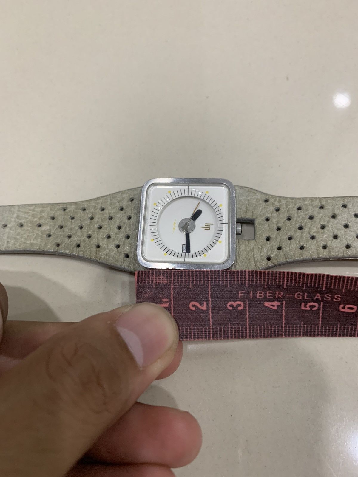 Designer LIP FRANCE MONTRE BIG TV LEATHER STRAP WATCH Size ONE SIZE - 6 Thumbnail