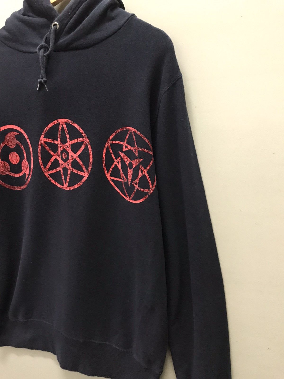 Anime Vintage Naruto Sharingan Eyes Anime Hoodie Uchiha Size US M / EU 48-50 / 2 - 3 Thumbnail