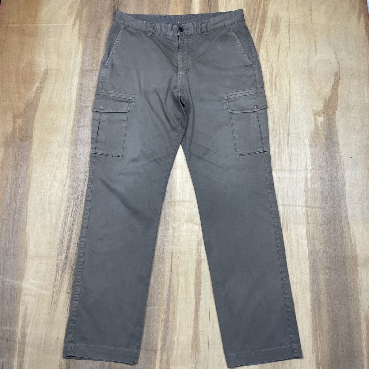 Japanese Brand × Uniqlo Uniqlo Olive Green Cargo Pants Size US 34 / EU 50 - 1 Thumbnail