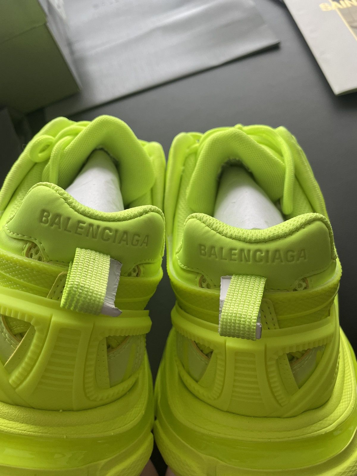 Balenciaga Rare LimitedEdition Brand New Runway Track Sneaker Triple S Size US 9.5 / EU 42-43 - 8 Thumbnail